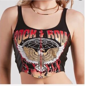 Medium Windsor graphic crop top